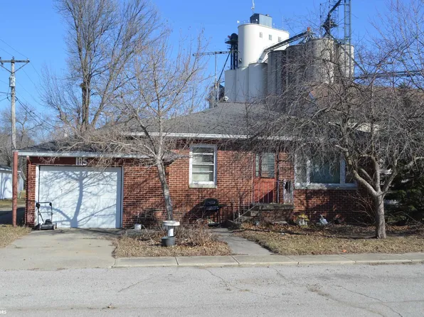 105 N 3rd St, Thornton, IA 50479