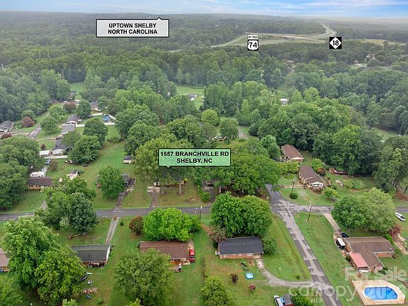 4th image of 1557 Branchville Rd
