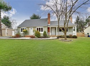 557 Mountainview Dr, North Plainfield, NJ 07063