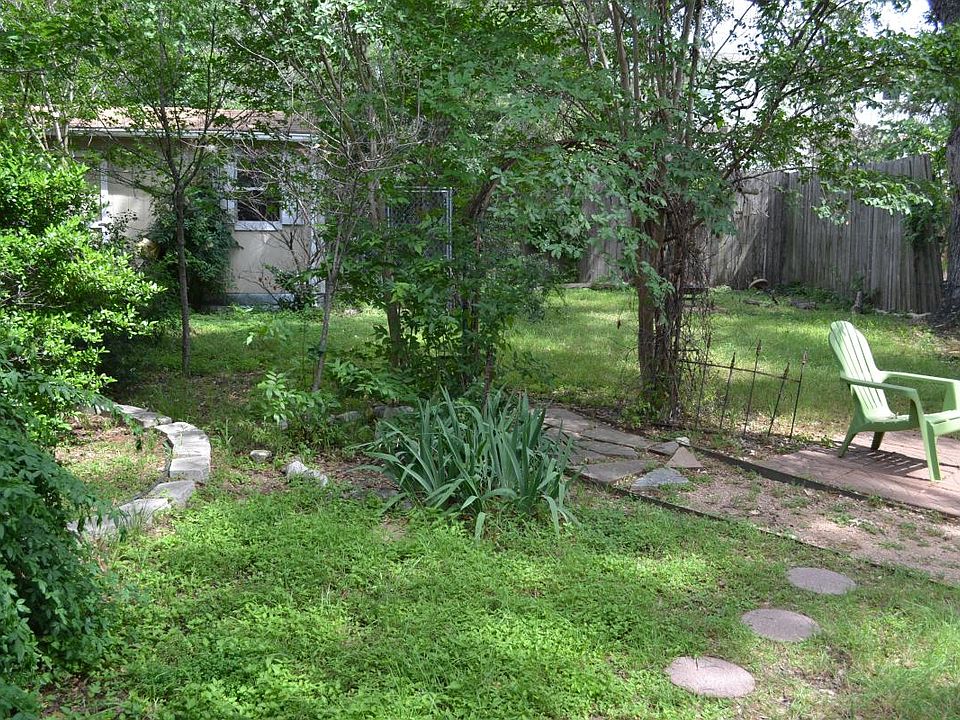 1st image of 4305 Caswell Ave #100