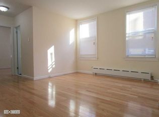 4338 42nd St APT 3F, Sunnyside, NY 11104