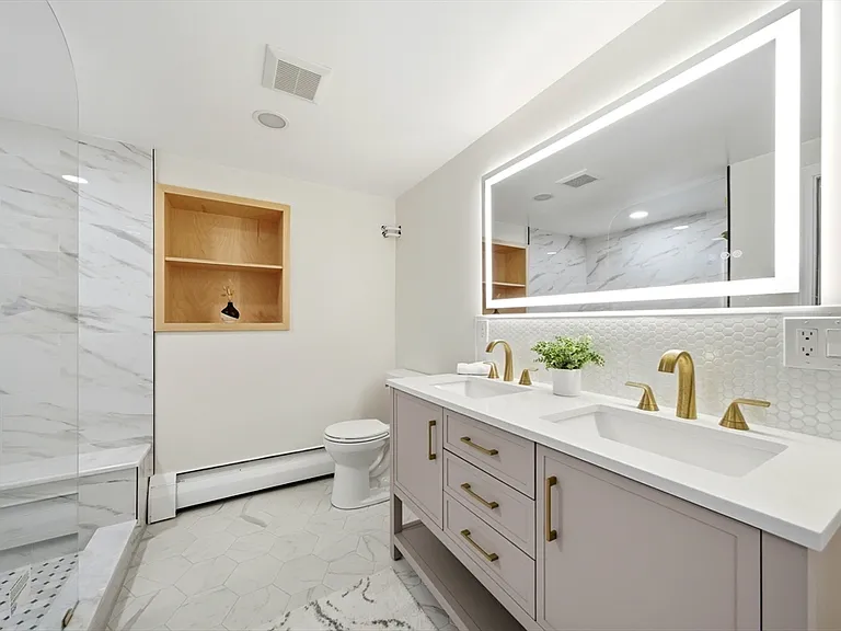 8 Phinney Rd — Photo 31