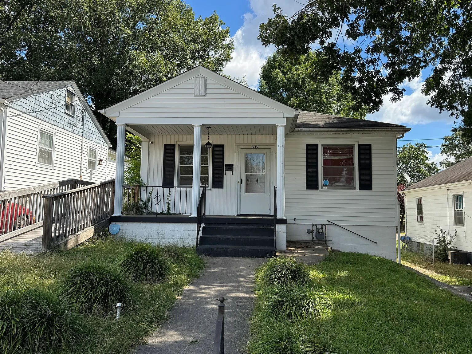 Arlington Pl, Danville — Photo 1