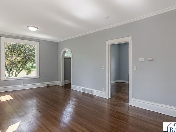 3rd image of 608 7th Ave SE