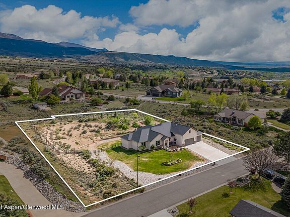 3rd image of 88 Boulder Ridge Dr