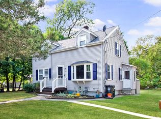 220 Hortonville Rd, Swansea, MA 02777