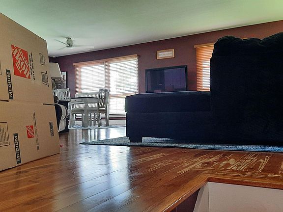 4th image of 2681 Julianne Dr