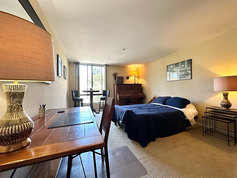 7320 Hawthorn Ave #205 — Photo 11