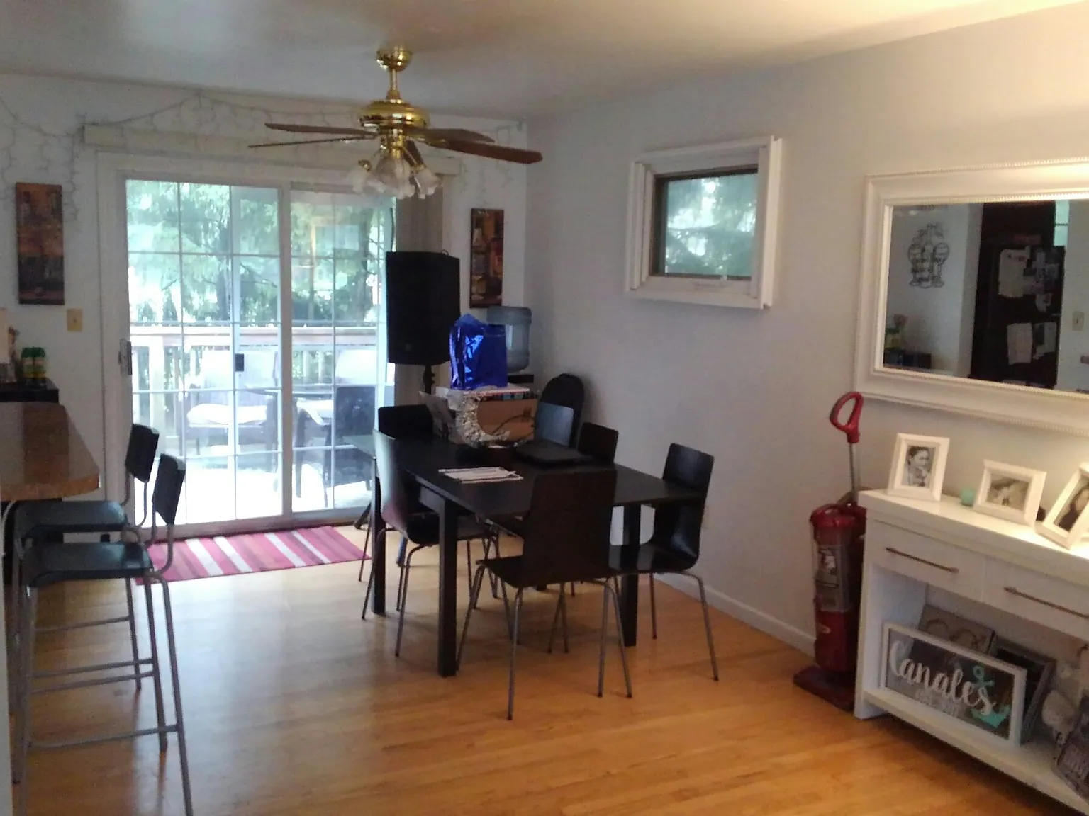 4 bed, 1900 sqft, $2,300 — Photo 4