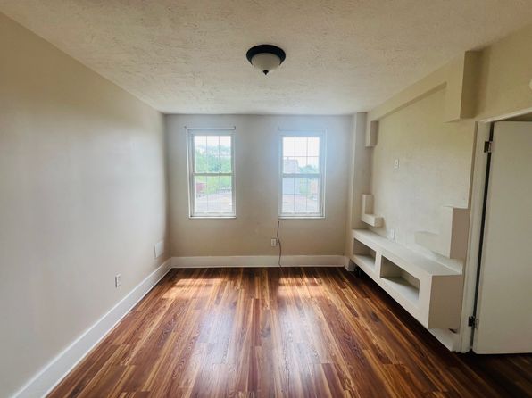 838 Ridge Ave APT 2F