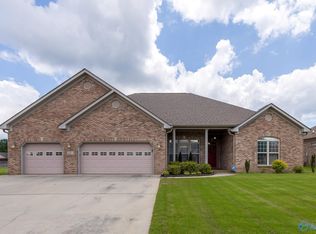 2203 Sorrento Pl SW, Decatur, AL 35603