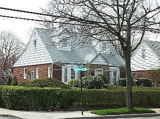 1701 New Hyde Park Rd, New Hyde Park, NY 11040