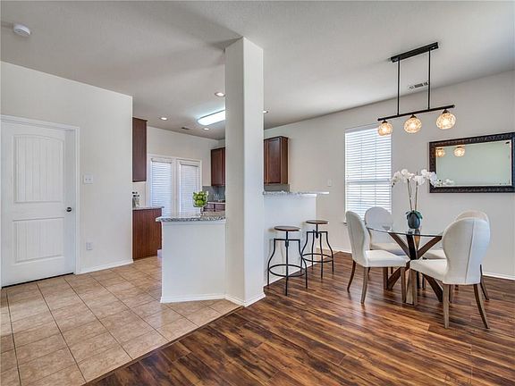 4th image of 9121 Eagle Dr