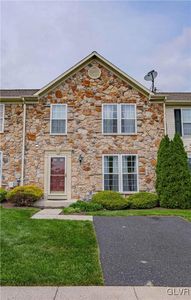 4387 Apple Blossom Dr, Center Valley, PA, 18034