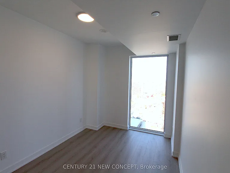 100 Queen St E #2205 — Photo 6