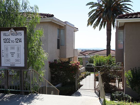Villa Heights community