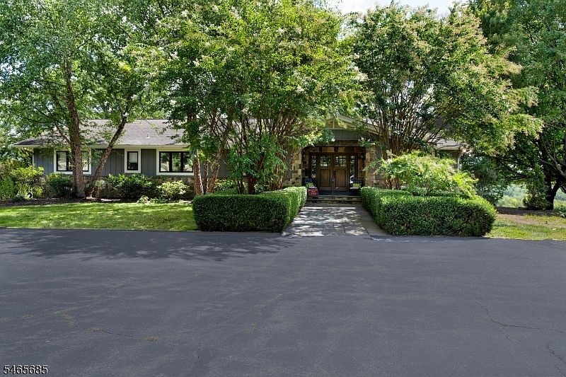 1st image of 14 Hunter Rd