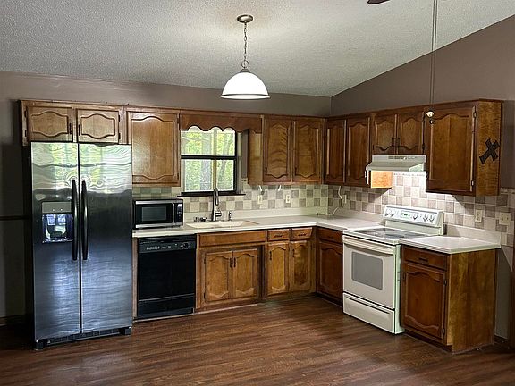 3rd image of 6729 San Moore Dr