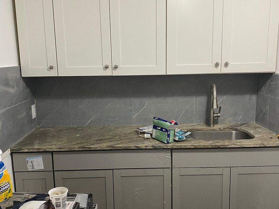 1st image of 92 Ann St #1