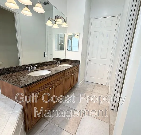 7060 San Lorenzo Ct #202 — Photo 32
