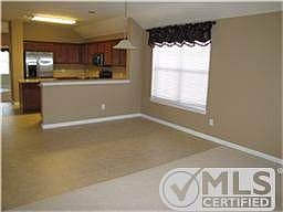 5th image of 2425 Castle Creek Dr