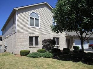 2600 Crescenzo Dr, Joliet, IL 60436