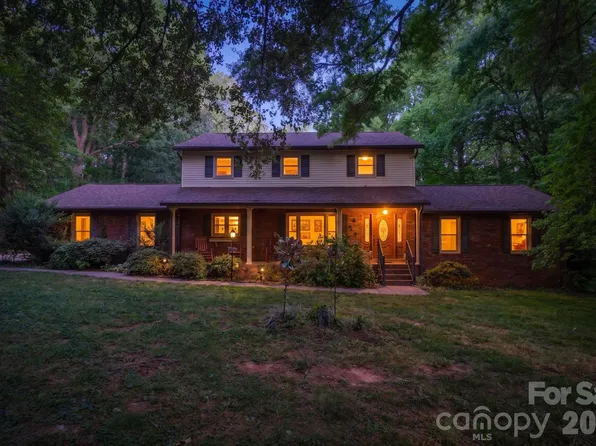 445 Quail Dr, Salisbury, NC 28147