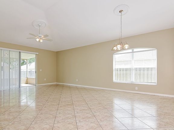 4th image of 11302 Stacey Lee Ct