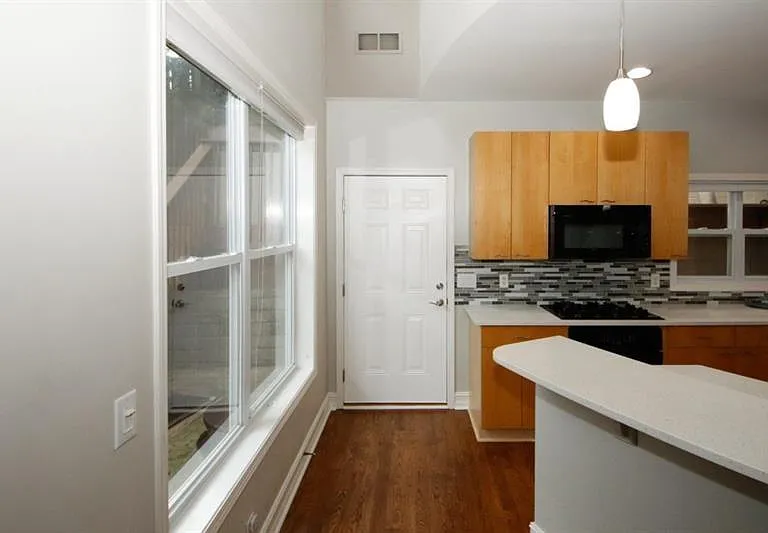 1354 Brookhaven Village Cir NE — Photo 7