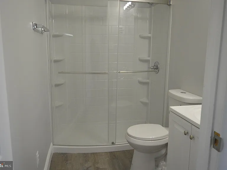 118 E Maple Ave #2R — Photo 2