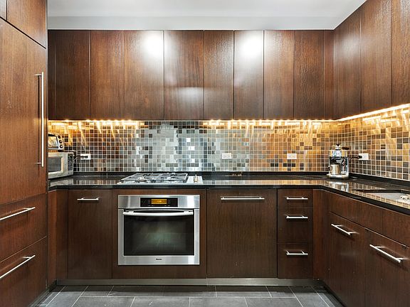 2nd image of 40 Broad St APT 14G
