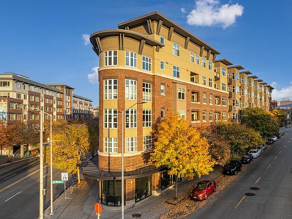 3rd image of 5440 Leary Ave NW Unit 311