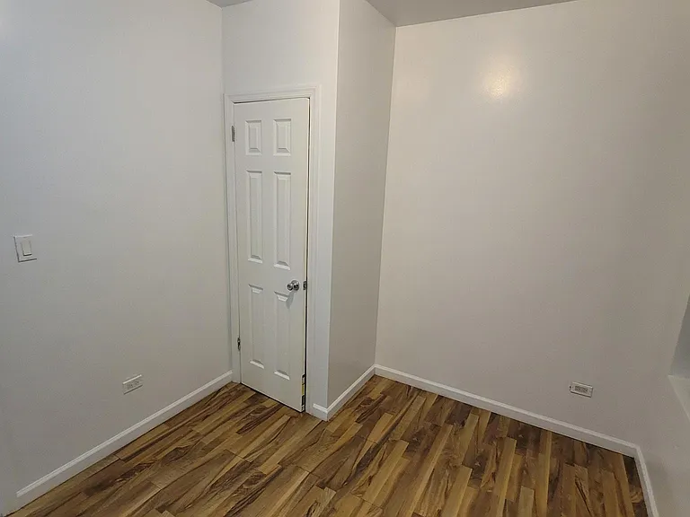 2485 Elm Pl #2B — Photo 8