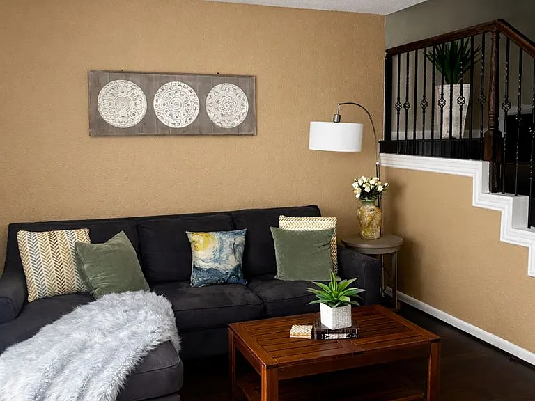 1831 Sherwood Forest St #28 — Photo 3