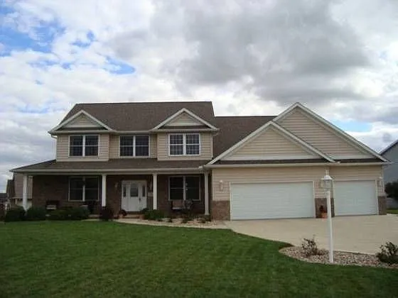 605 Evergreen Dr photo 1