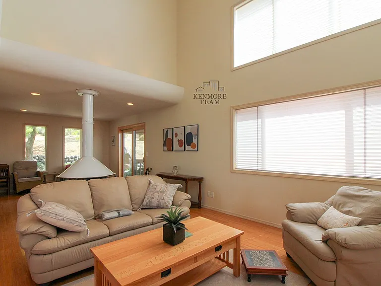 2141 N Columbia River Rd — Photo 12