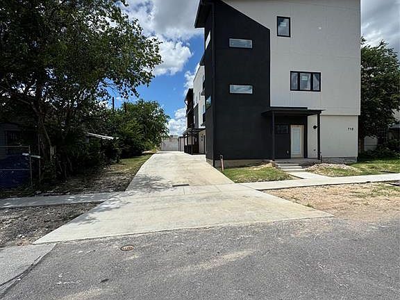 3rd image of 715 Ogden St #102
