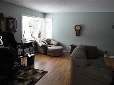 2nd image of 3144 Kensington St
