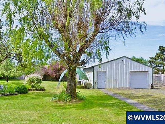 3rd image of 220 View Ln