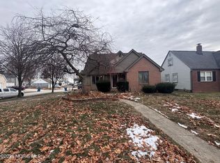 1703 Glenross Blvd, Oregon, OH 43616