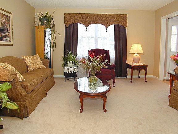 5th image of 186 Annes Ct