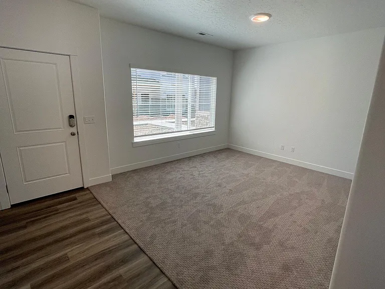 1122 N 1920 W — Photo 14