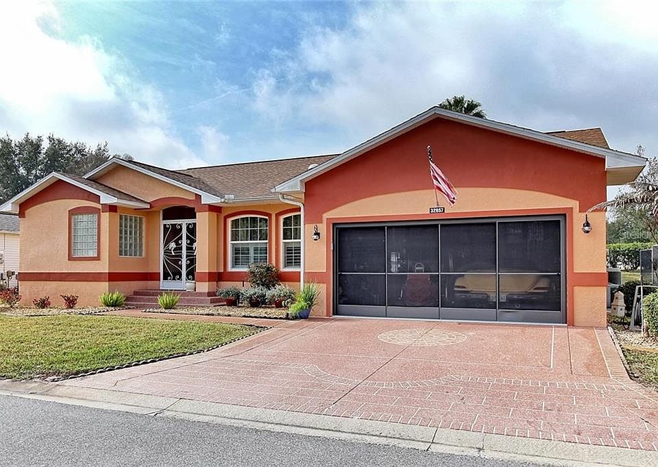 1st image of 32657 Oak Park Dr