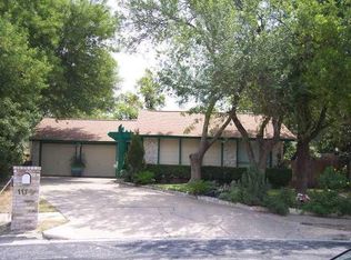 1112 Crown Oaks Dr, Austin, TX 78753