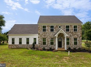 2012 Melody Ln, Lancaster, PA 17601