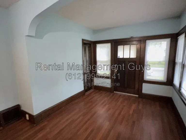 3241 Humboldt Ave N — Photo 3