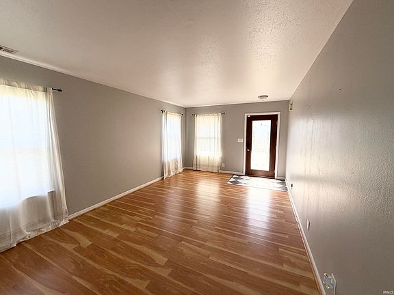 2nd image of 924 Gulf Shore Blvd