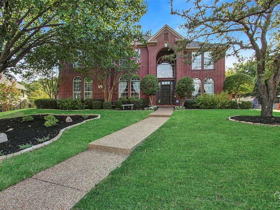 1st image of 904 S Hollow Ct