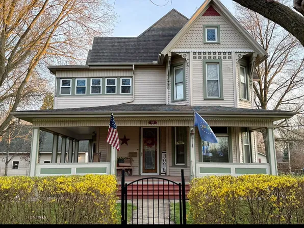 403 E Hickory St, Fairbury, IL 61739