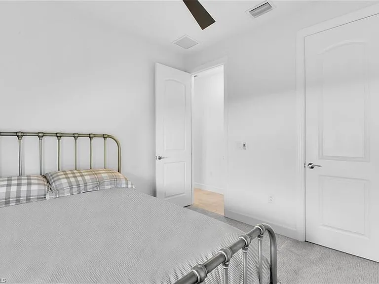9605 Bexley Dr — Photo 17